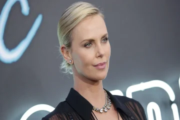Charlize Theron Height